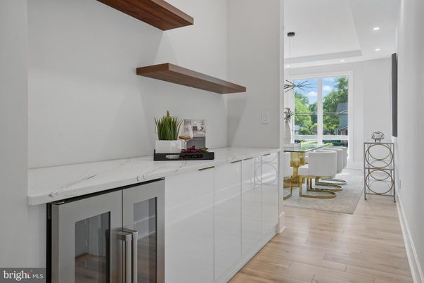 Interior, Pendant Lights, Recessed Lighting, Wood Texture Flooring
