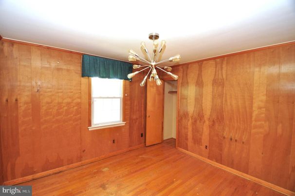 Chandelier, Empty room, Interior, Wood Texture Flooring, Wooden Walls