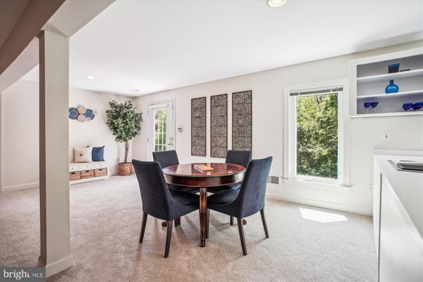 Dining room, Interior, Recessed Lighting