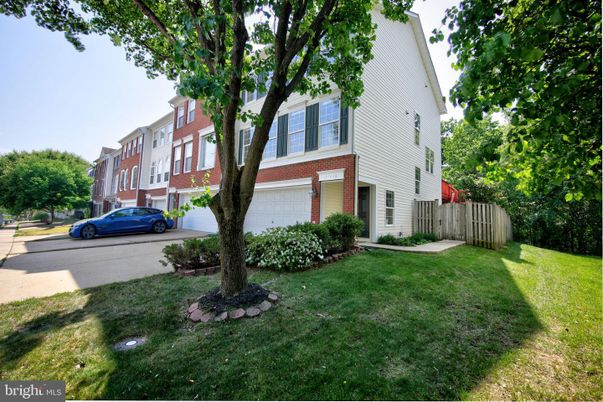 Attached, Backyard, Exterior, Facade, Brick Facade, Rowhouse