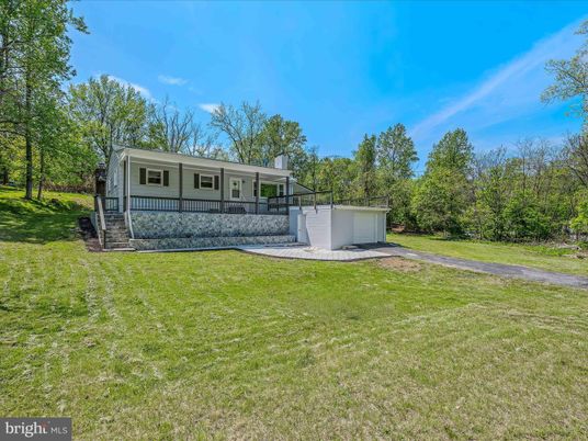 Backyard, Detached Garage, Exterior