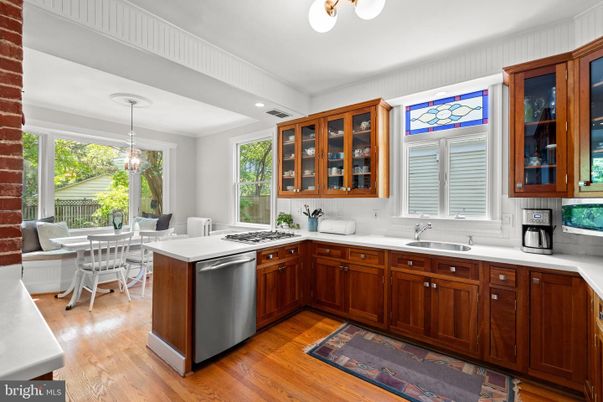 Dining room, Interior, Kitchen, Pendant Lights, Recessed Lighting, Wood Texture Flooring