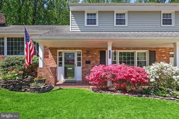 Exterior, Facade, Brick Facade, Split Level