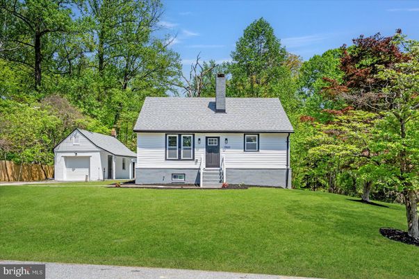 Backyard, Detached Garage, Exterior, Facade, Cape Cod