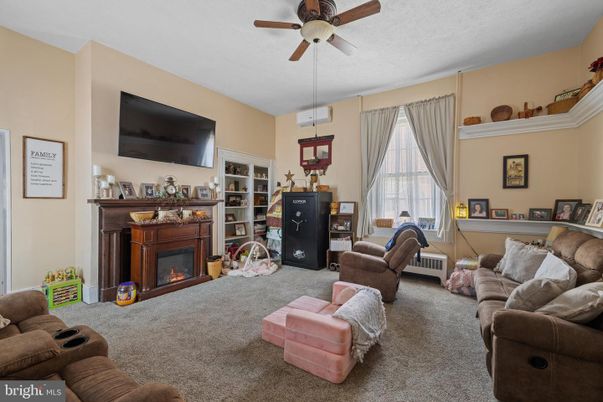 Fireplace, Interior, Living room