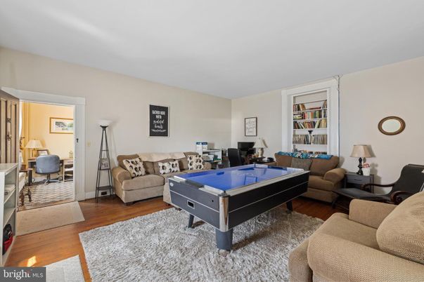 Billiard Table, Game Room, Interior, Living room, Wood Texture Flooring