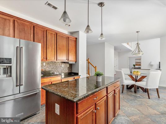 Dining room, Interior, Kitchen, Pendant Lights, Stainless Steel Appliances