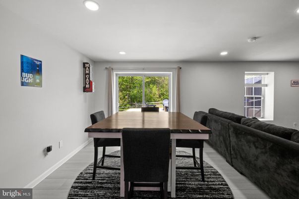 Dining room, Interior, Recessed Lighting