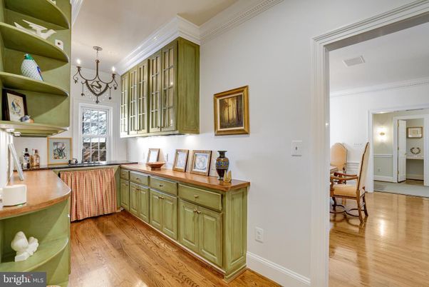 Chandelier, Dining room, Interior, Kitchen, Wood Texture Flooring
