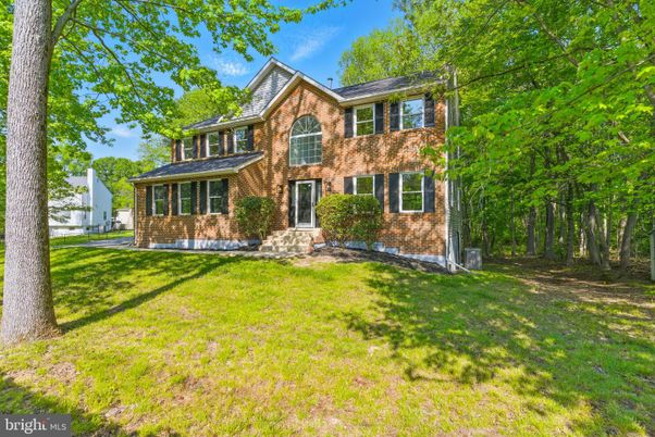 Backyard, Exterior, Facade, Brick Facade, Georgian