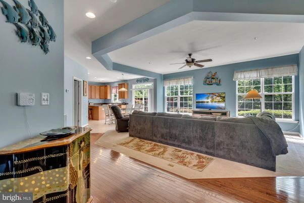 Interior, Kitchen, Living room, Pendant Lights, Recessed Lighting, Wood Texture Flooring