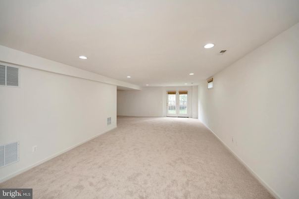 Empty room, Interior, Recessed Lighting