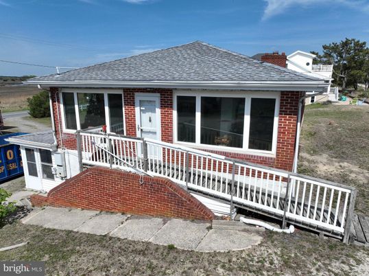 Exterior, Facade, Brick Facade, Cape Cod