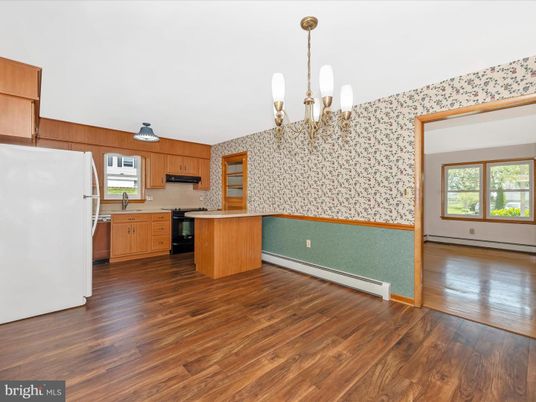 Chandelier, Interior, Kitchen, Pendant Lights, Wood Texture Flooring