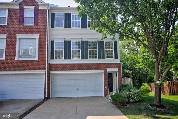 Attached, Exterior, Facade, Brick Facade, Rowhouse
