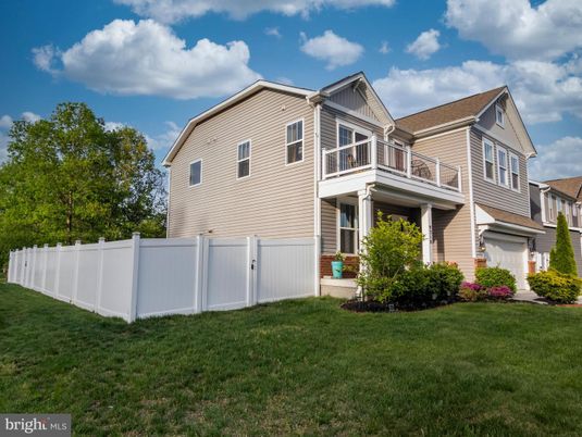 Backyard, Exterior, Facade, Rowhouse