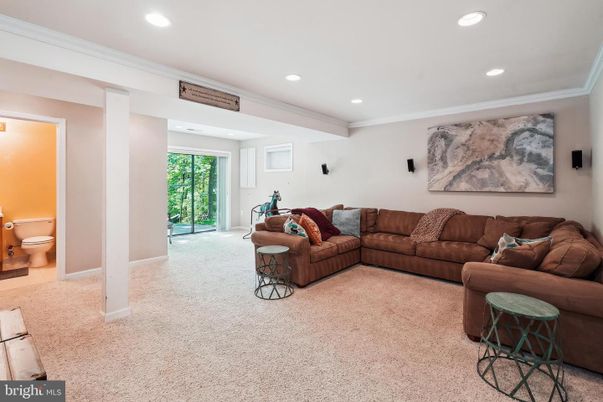 Bathroom, Interior, Living room, Recessed Lighting