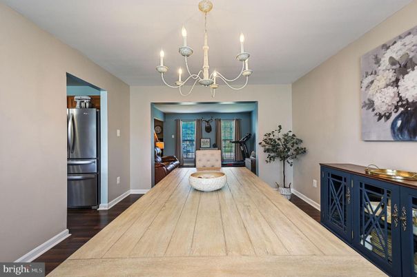 Chandelier, Dining room, Interior, Kitchen, Wood Texture Flooring