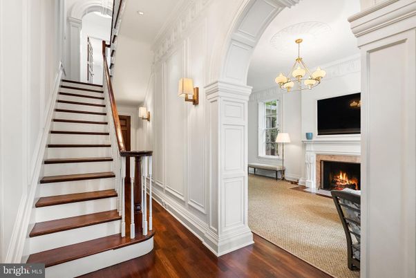 Chandelier, Fireplace, Interior, Recessed Lighting, Wood Texture Flooring