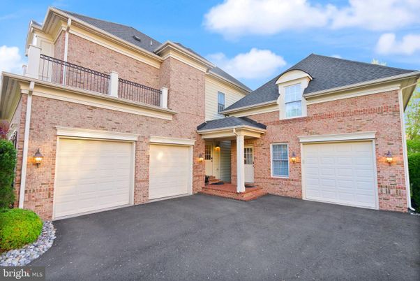 Attached, Exterior, Facade, Brick Facade, Brick Traditional