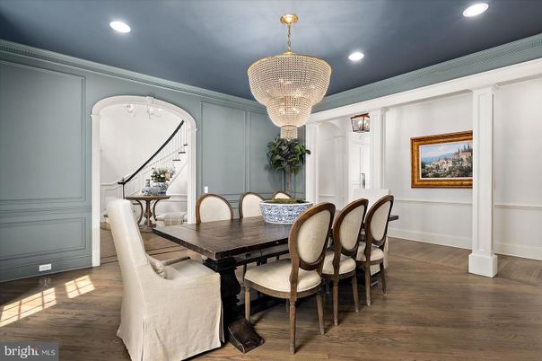 Chandelier, Dining room, Interior, Recessed Lighting, Wood Texture Flooring