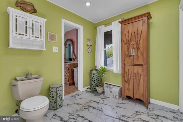 Bathroom, Interior, Marble, Recessed Lighting