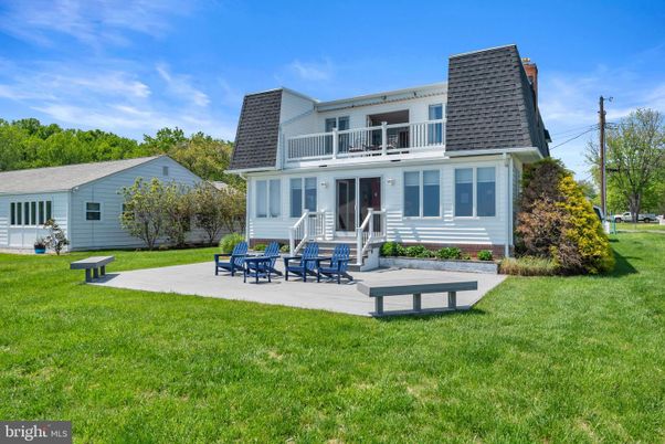 Backyard, Exterior, Facade, Farmhouse