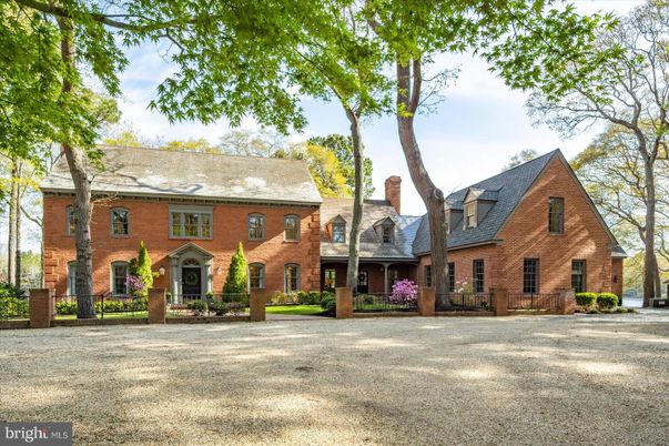Exterior, Facade, Brick Facade, French Provincial