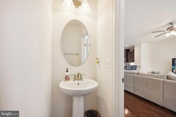 Bathroom, Interior, Living room, Recessed Lighting, Wood Texture Flooring