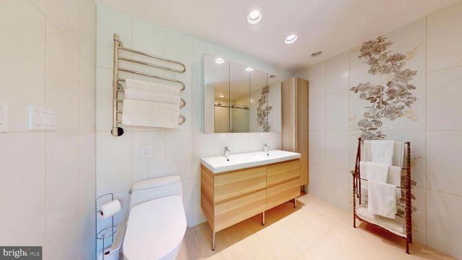 Bathroom, Interior, Recessed Lighting