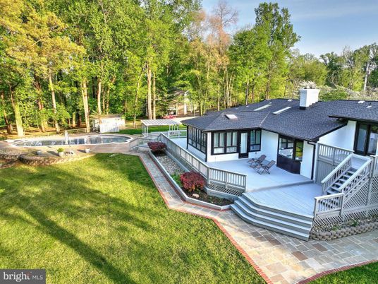 Backyard, Exterior, Pool