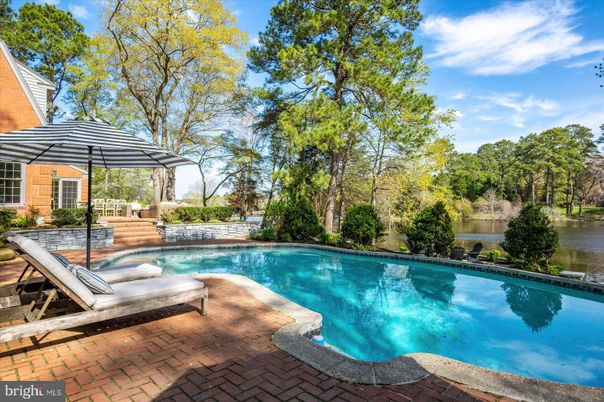 Exterior, Pool, Water