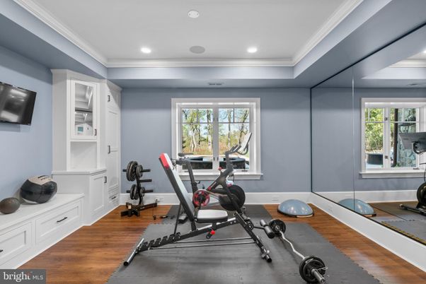 Fitness Equipment, Interior, Recessed Lighting, Wood Texture Flooring