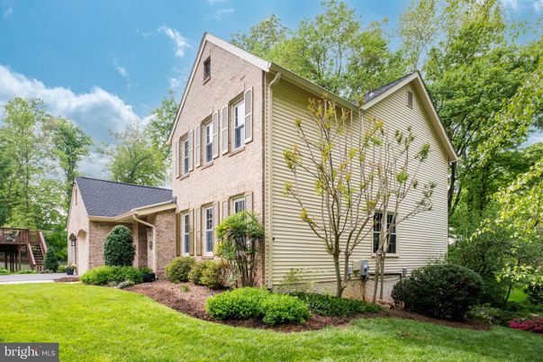 Exterior, Facade, Brick Facade, Farmhouse