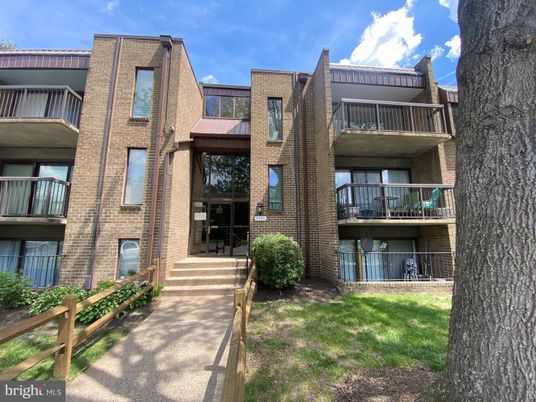 Backyard, Exterior, Facade, Brick Facade, Rowhouse
