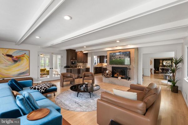 Fireplace, Interior, Kitchen, Living room, Recessed Lighting, Wood Texture Flooring