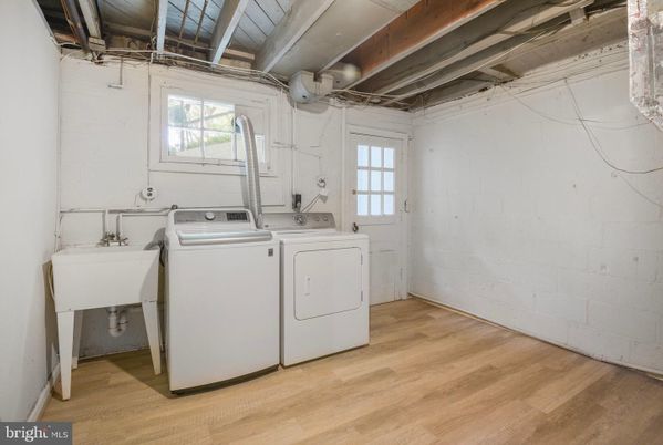 Interior, Stone Walls, Washer, Wood Texture Flooring