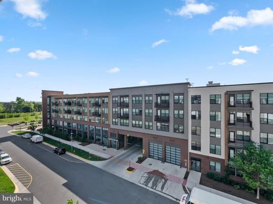 Exterior, Facade, Condo Building