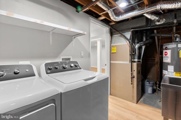 Interior, Utility Closets, Washer, Wood Texture Flooring