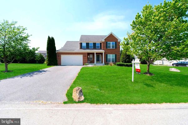 Attached, Exterior, Facade, Brick Facade, Brick Traditional