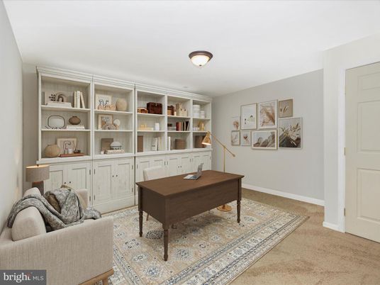 Home Office, Interior