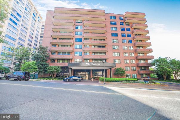 Exterior, Facade, Condo Building