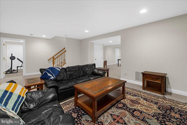 Fitness Equipment, Interior, Living room, Recessed Lighting