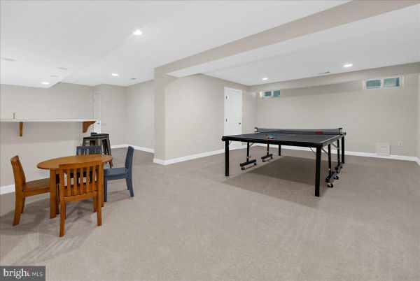 Game Room, Interior, Recessed Lighting