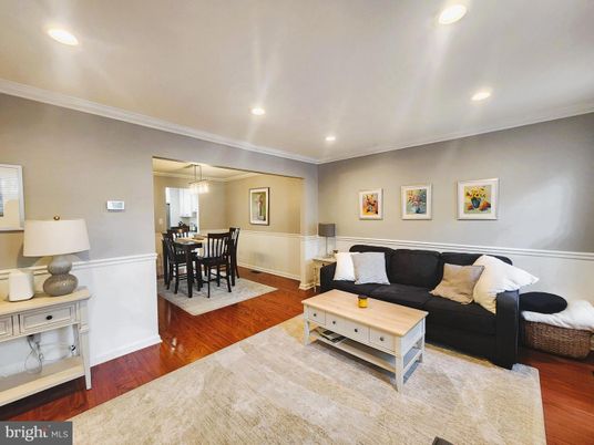 Dining room, Interior, Living room, Pendant Lights, Recessed Lighting, Wood Texture Flooring