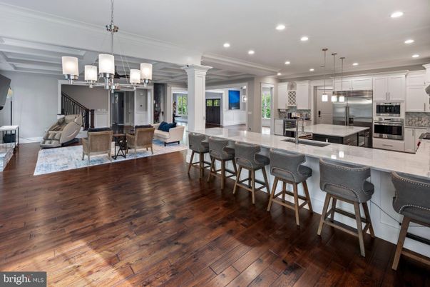Dining room, Interior, Kitchen, Living room, Pendant Lights, Recessed Lighting, Stainless Steel Appliances, Wood Texture Flooring