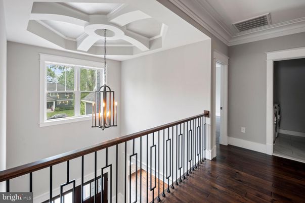 Interior, Pendant Lights, Wood Texture Flooring