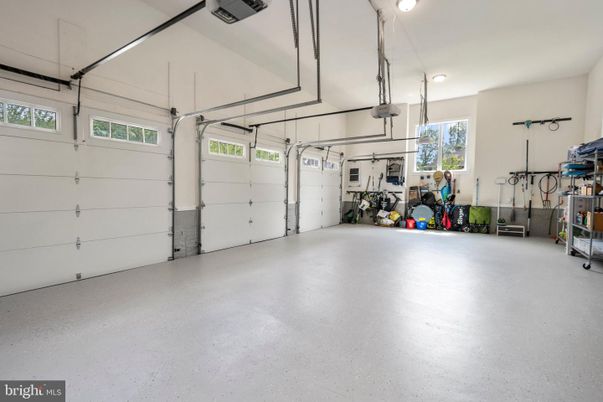 Garage, Interior