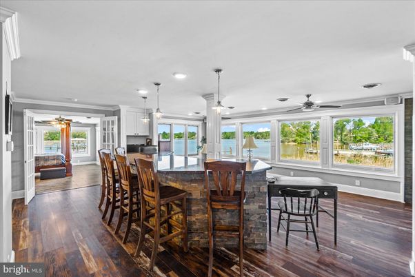 Dining room, Interior, Kitchen, Pendant Lights, Recessed Lighting, Wood Texture Flooring