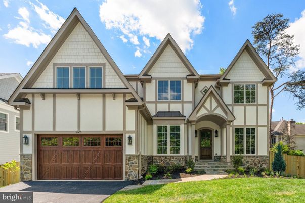 Attached, Exterior, Facade, Tudor Revival